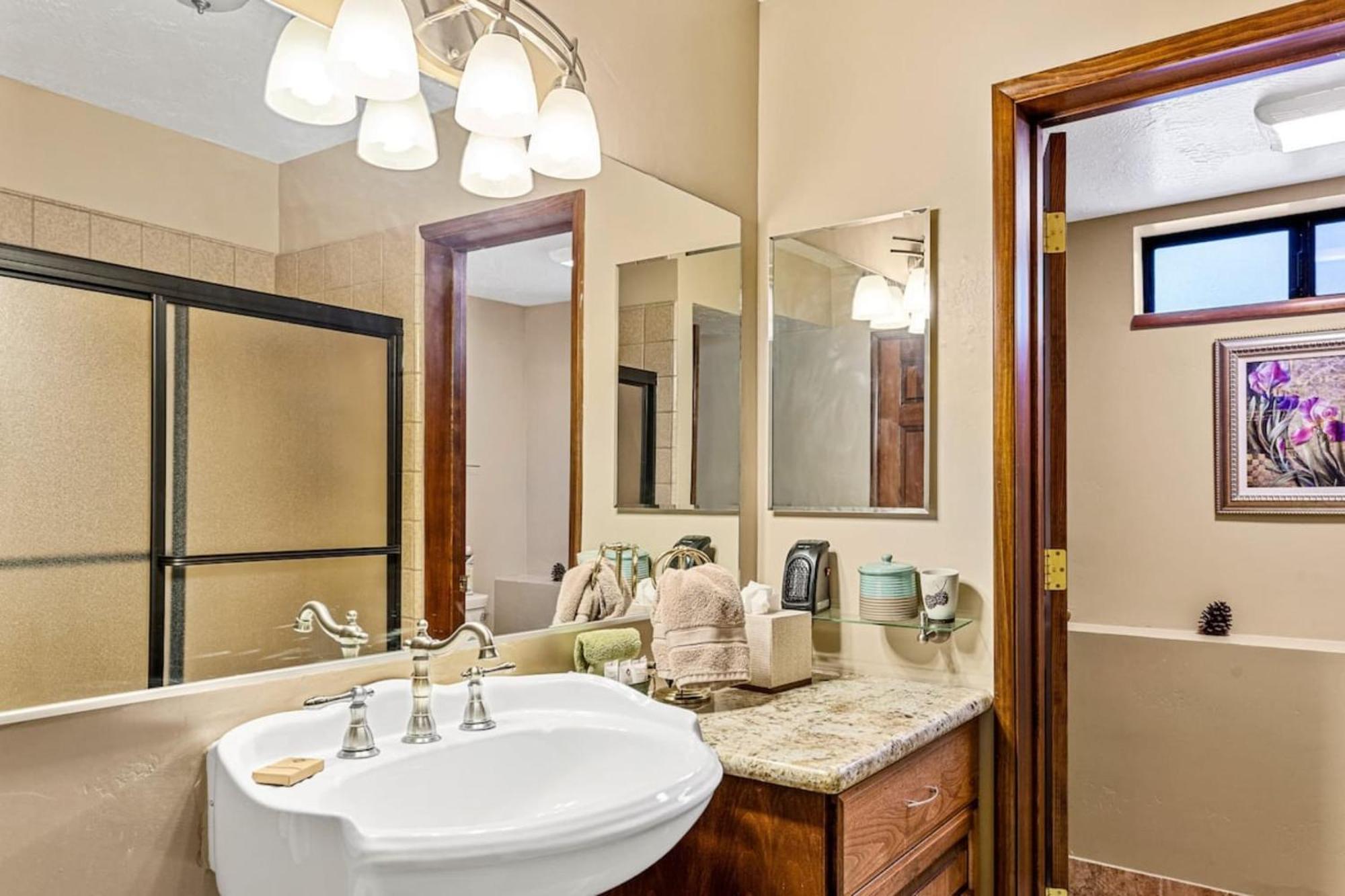 Sutter Ln By Avantstay Beautifully Remodeled Kitchen,4Cabin-Chic Bedrooms Blue Jay Ngoại thất bức ảnh